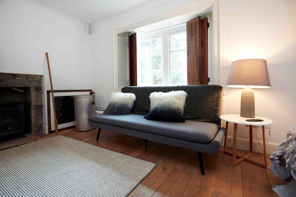 Sleeps 10. The Old Pink Library By Loch And River Villa Lochearnhead Exterior photo