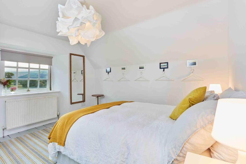 Sleeps 10. The Old Pink Library By Loch And River Villa Lochearnhead Exterior photo